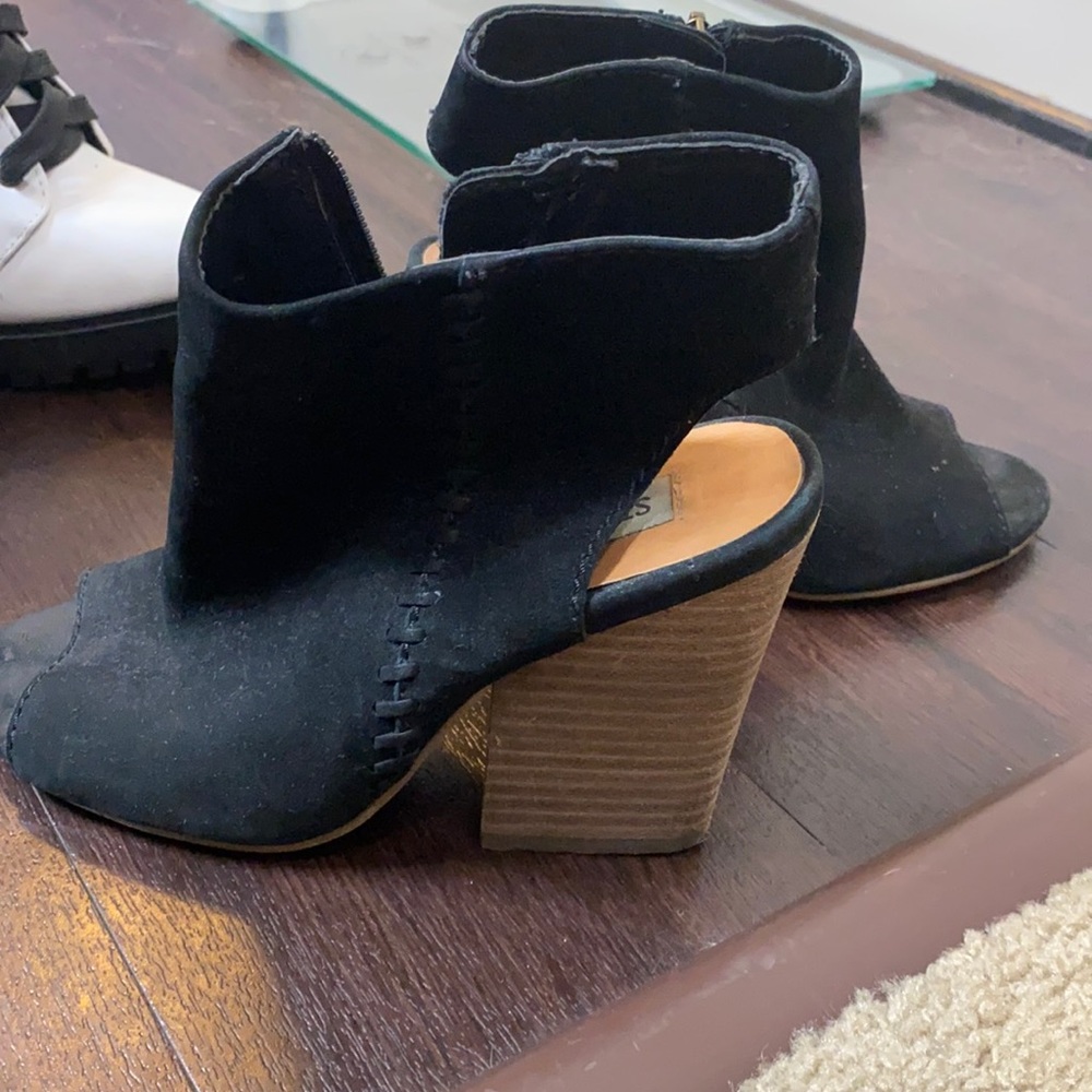 Steve Madden bootie